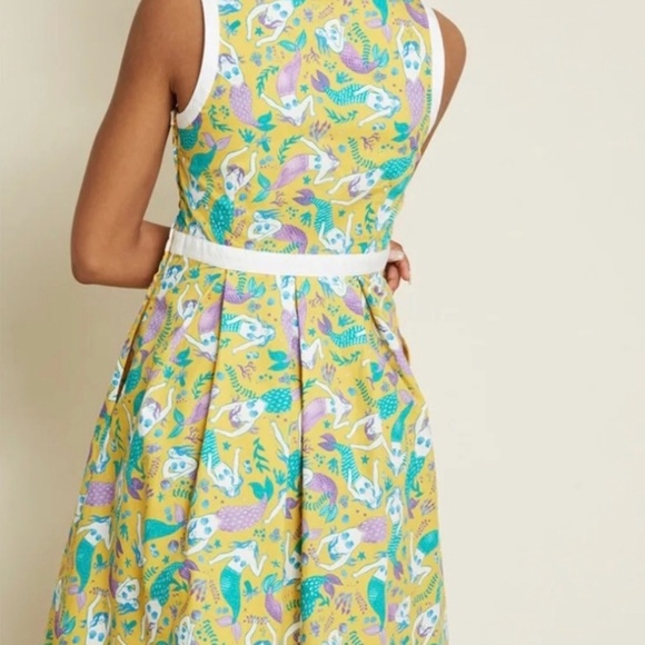 MODCLOTH 100% Cotton Shell & Lining Yellow Purple Mermaid Dress Fit & Flare Sz L - Picture 3 of 13